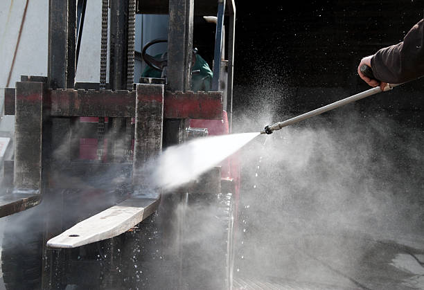 Why Choose Our Certified Pressure Washing Experts for Your Project Needs in Largo, FL?